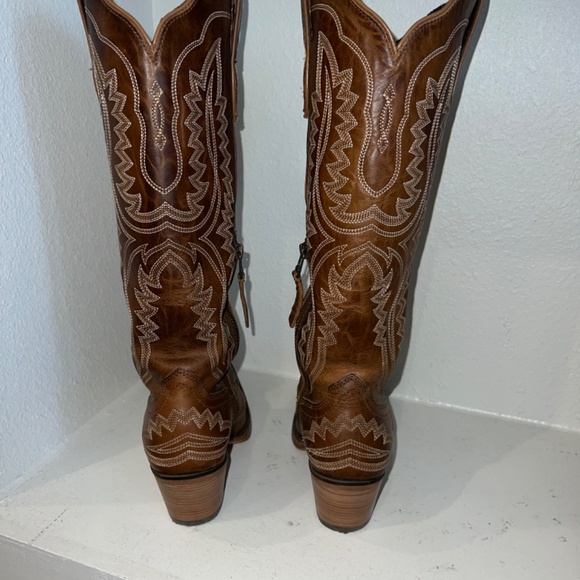 Ariat Casanova - Picture 3 of 5